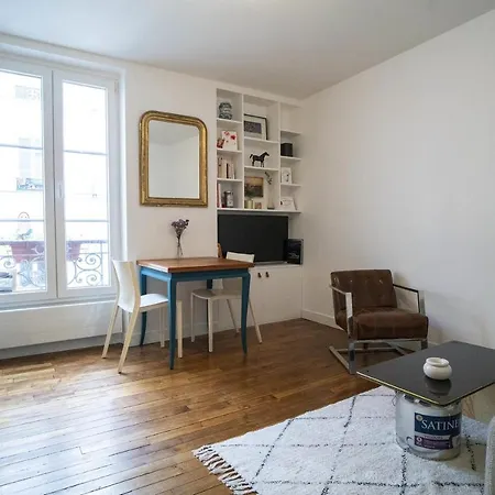 Charming Apt In The Heart Of Montmartre *