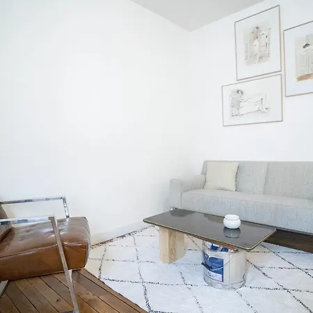 Charming Apt In The Heart Of Montmartre